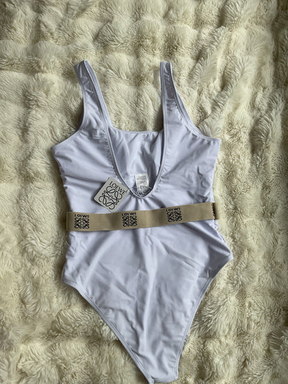 Loewe White